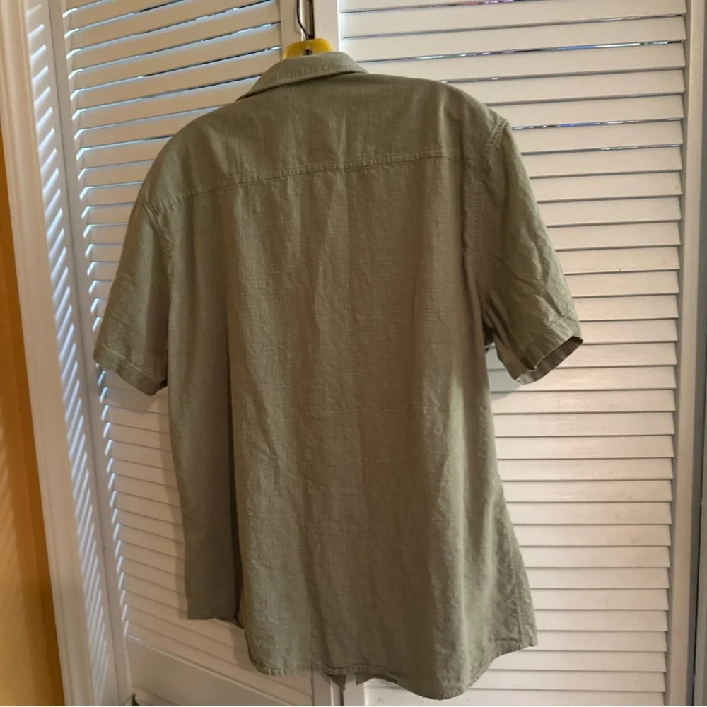 Men's Casual Button Down Shirt - Olive - Picture 4 of 12